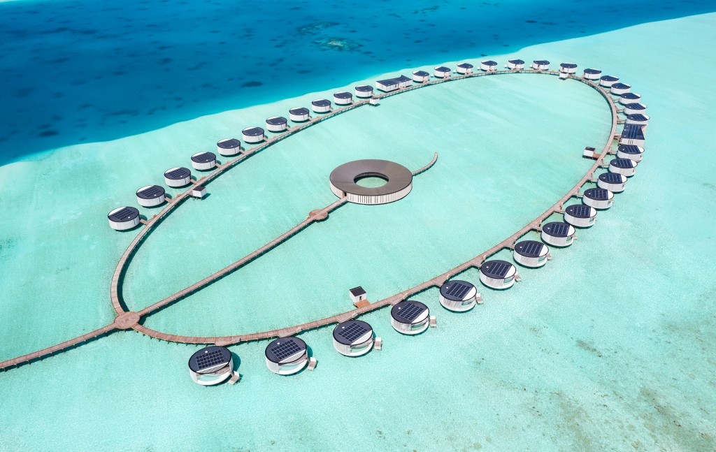 The Ritz-Carlton Maldives, Fari Islands - Lagoon Quay_3
